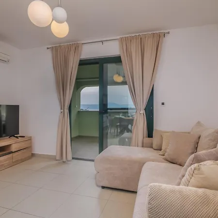 Apartment Navis With Private Parking Close To The Sea