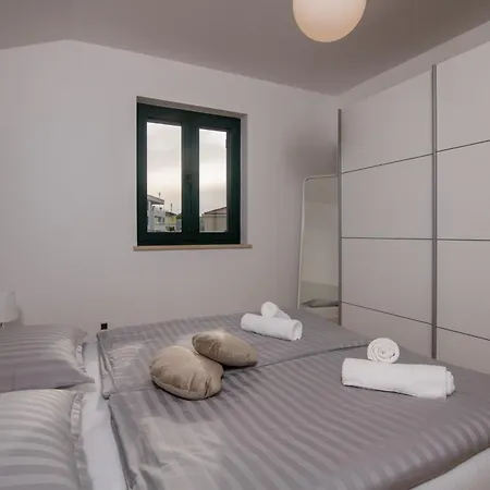 Navis With Private Parking Close To The Sea Apartment *
